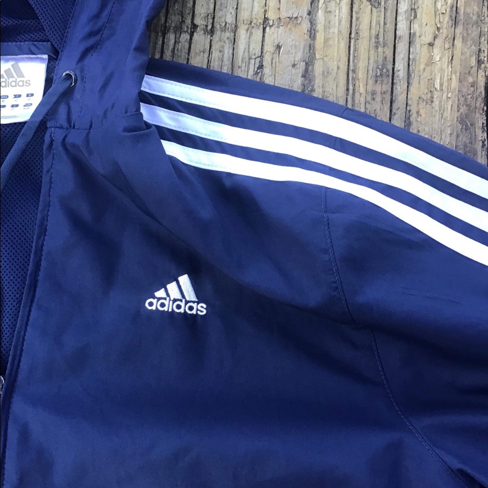 Essentials 3 Stripes Windbreaker - Picture 5 of 6